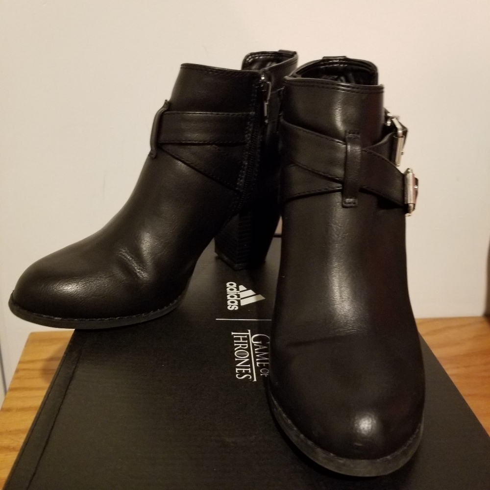 Express buckle boot